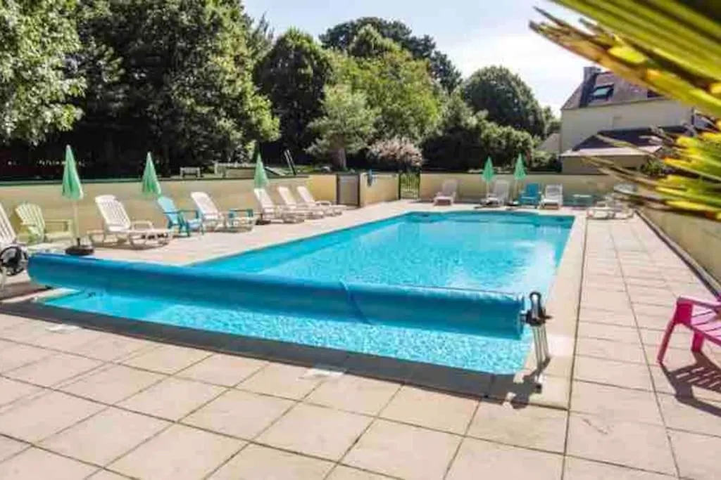 Holiday home Gite Breizh Piscine Ou Jacuzzi Saint-Evarzec France