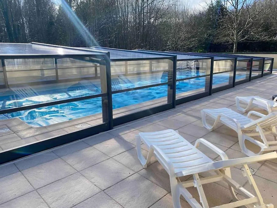 Gite Breizh Piscine Ou Jacuzzi Saint-Evarzec 0*,