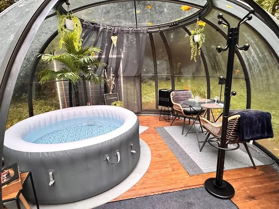 Gite Breizh Piscine Ou Jacuzzi Saint-Evarzec 0*,  France